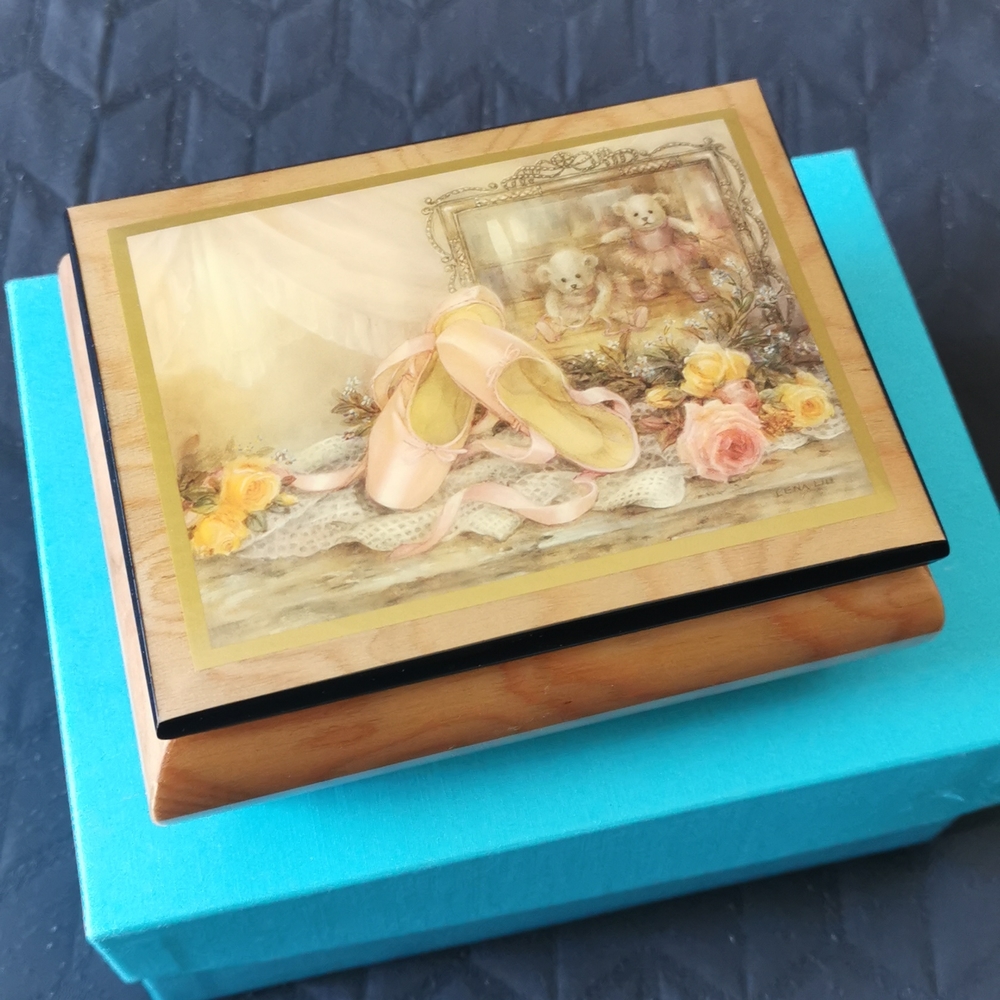 Birks wooden musical Jewelry box (Ballet shoes, swan lake music). Very Unique!